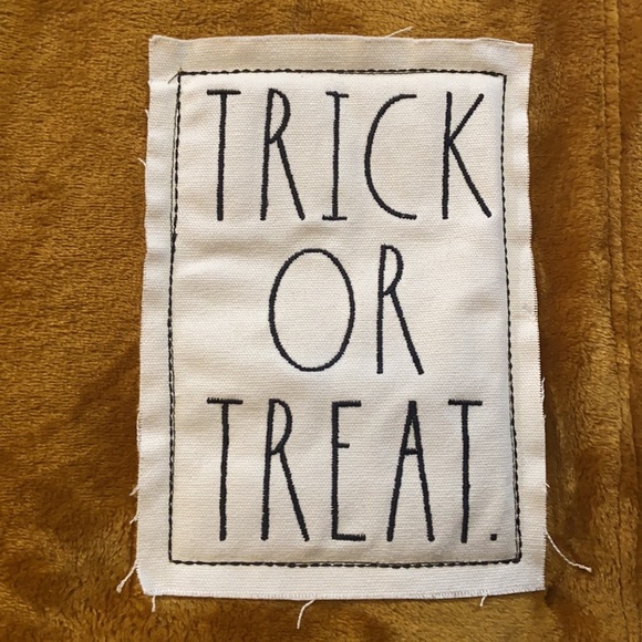 Rae Dunn TRICK OR TREAT Throw - Picture 3 of 4